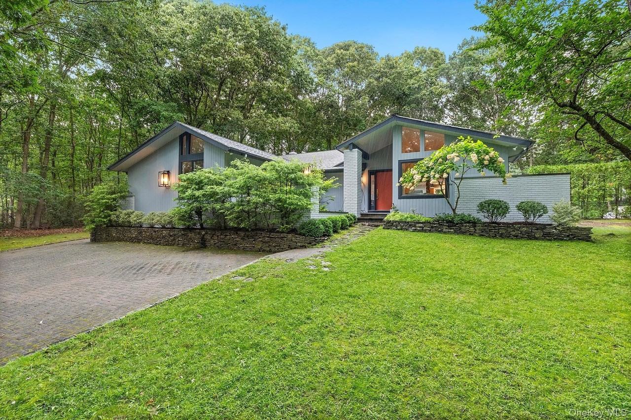 2723 Deerfield Rd - Photo 5 of 22