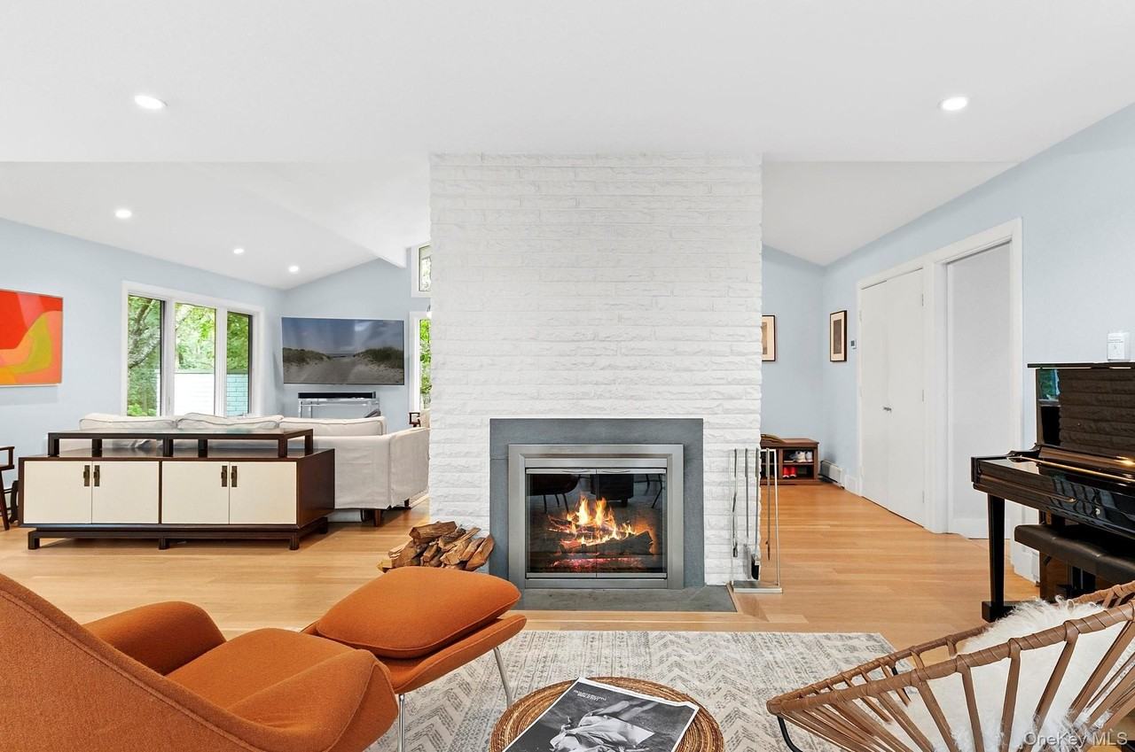 2723 Deerfield Rd - Photo 3 of 22