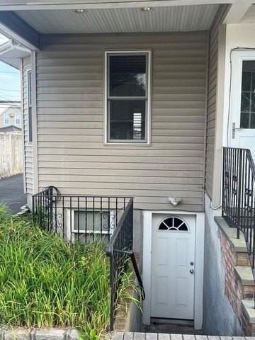 172 W Nicholai St - Photo 3 of 22