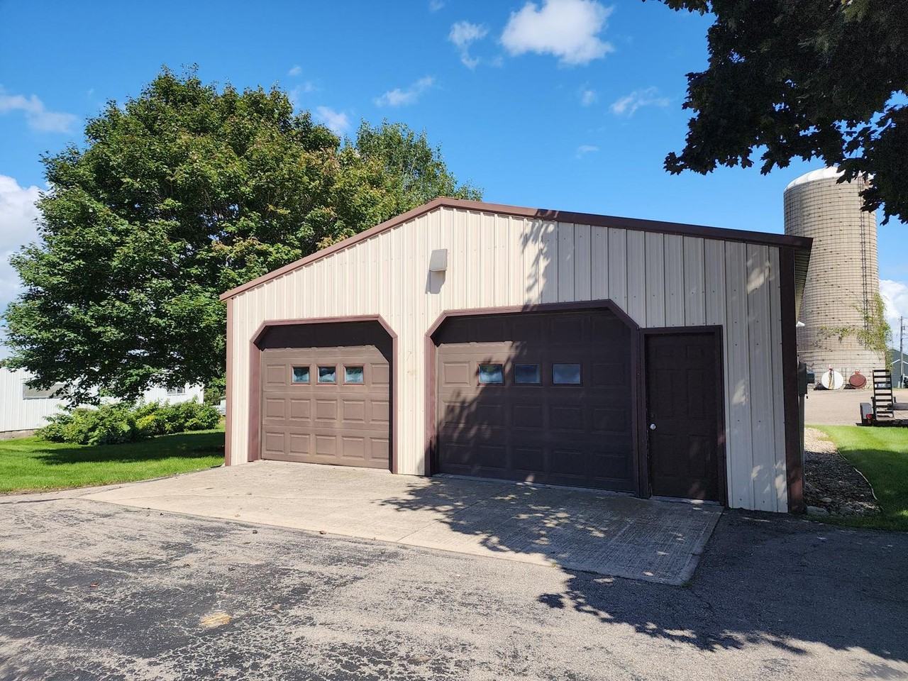 6918 Fisher Rd - Photo 3 of 22