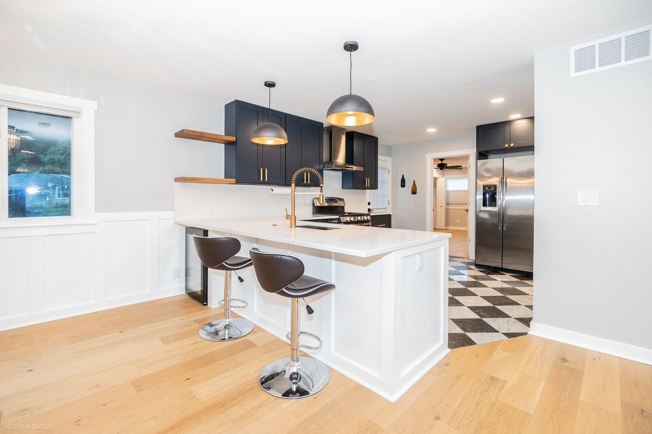 339 Lincoln Ave - Photo 4 of 32