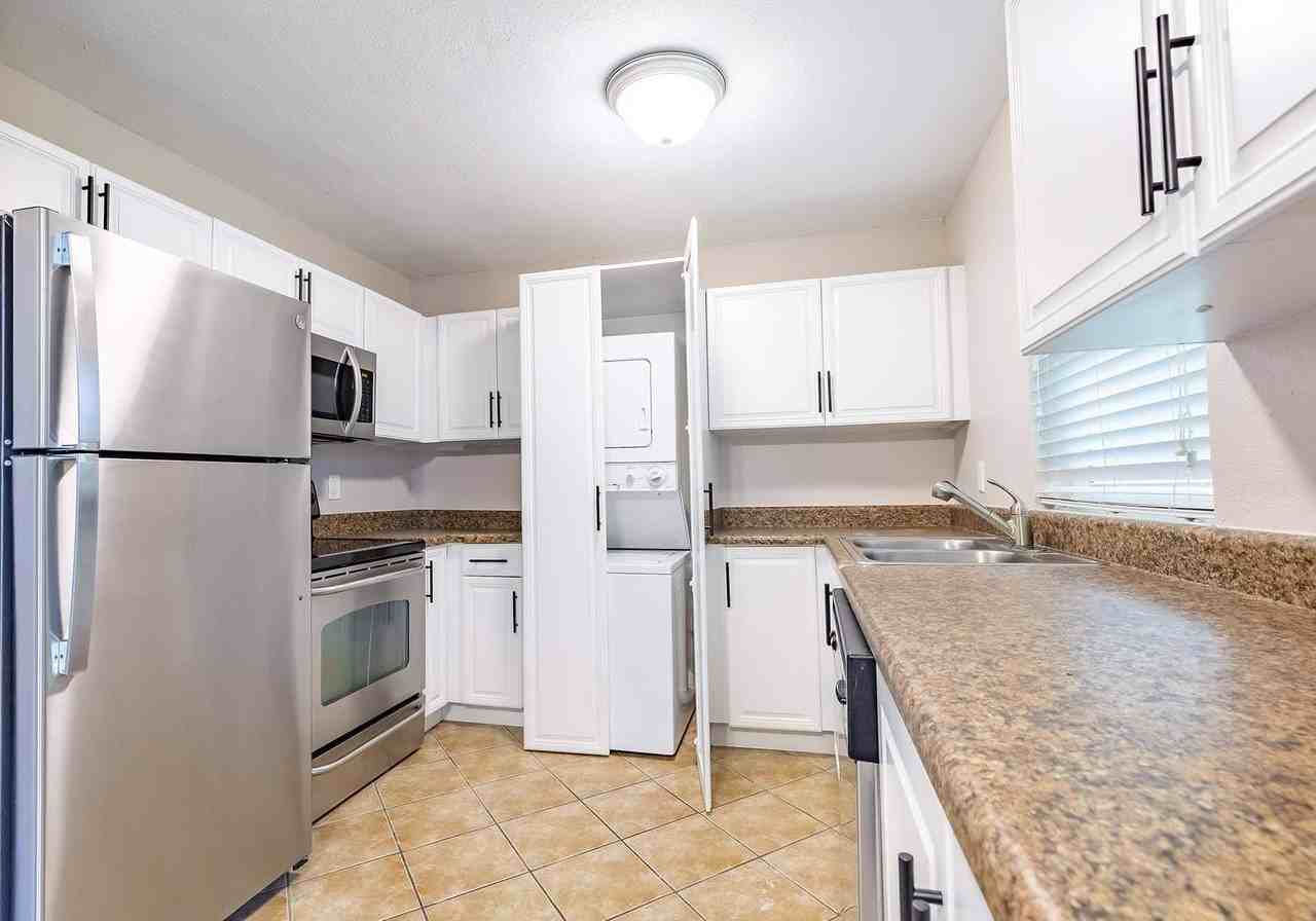 The Fountains of Largo - Photo 6 of 26