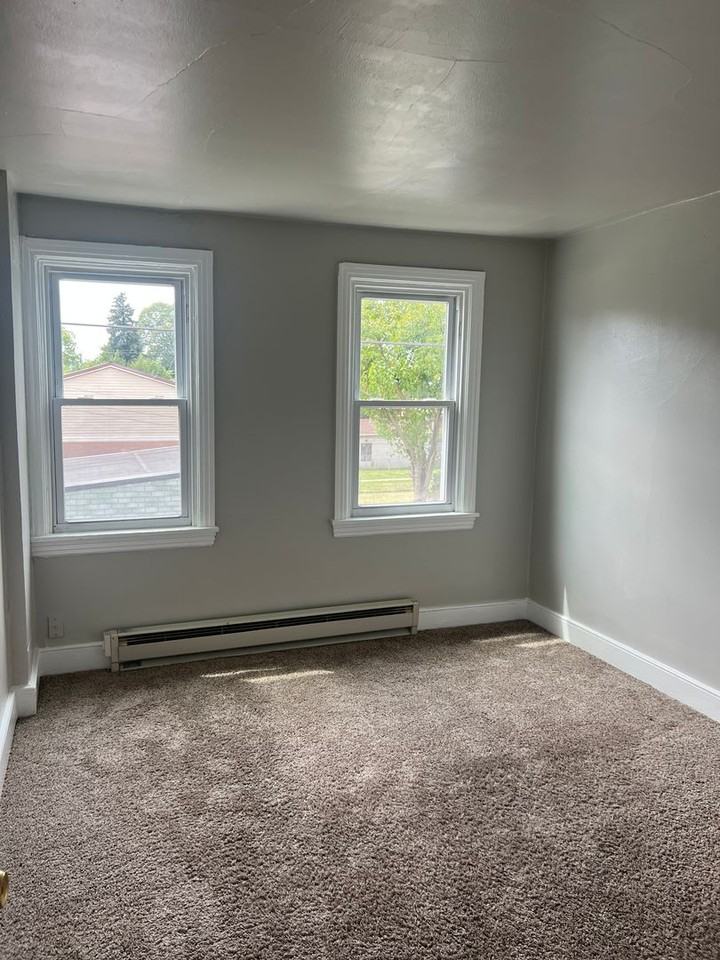 643 Avenue G - Photo 5 of 7
