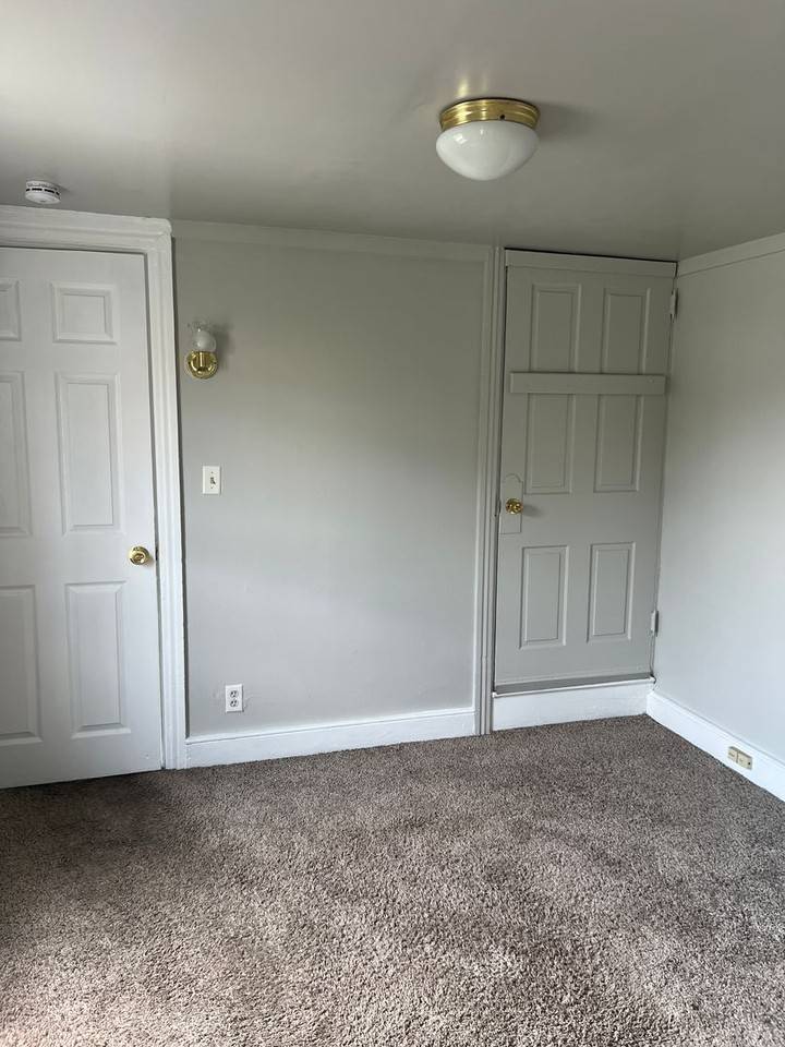 643 Avenue G - Photo 7 of 7