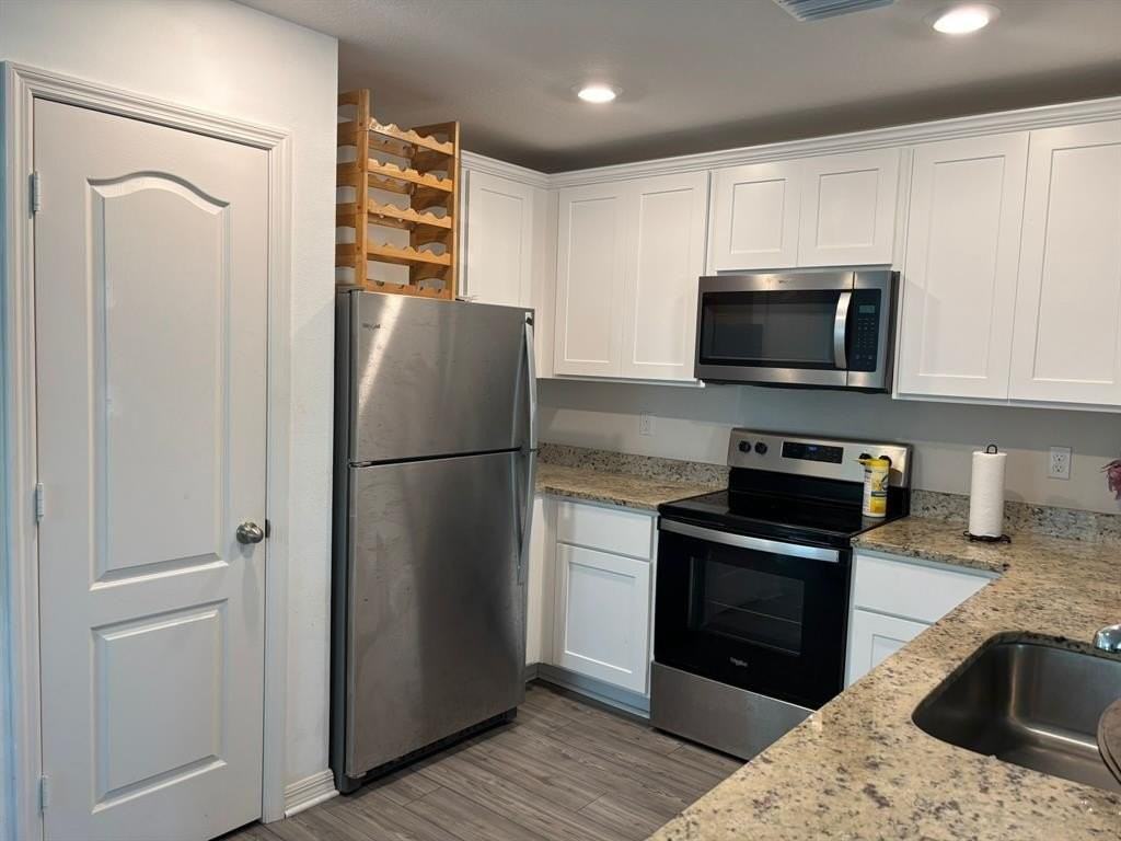 5335 Entertainment Way - Photo 5 of 15