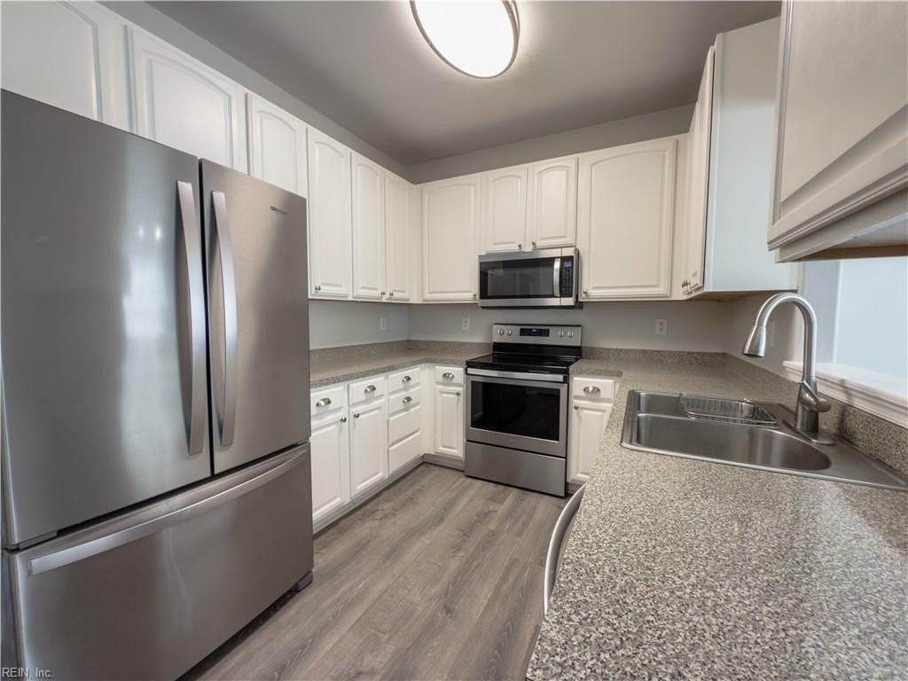 5119 Richard Rd - Photo 3 of 18