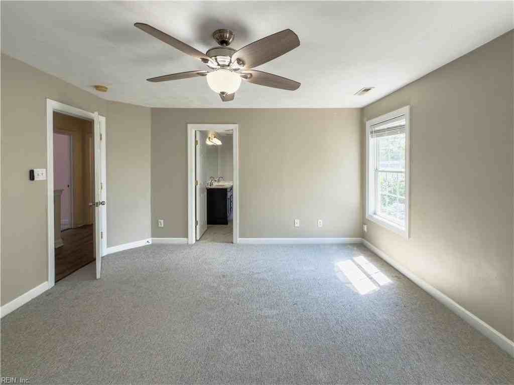 5119 Richard Rd - Photo 7 of 18