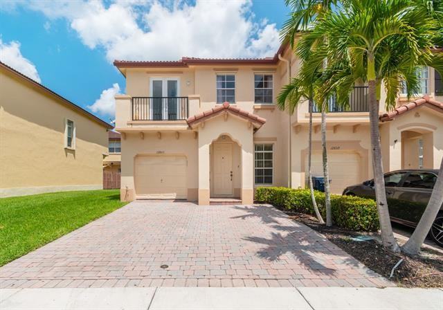 12863 Southwest 134th Terrace - Photo 2 of 27