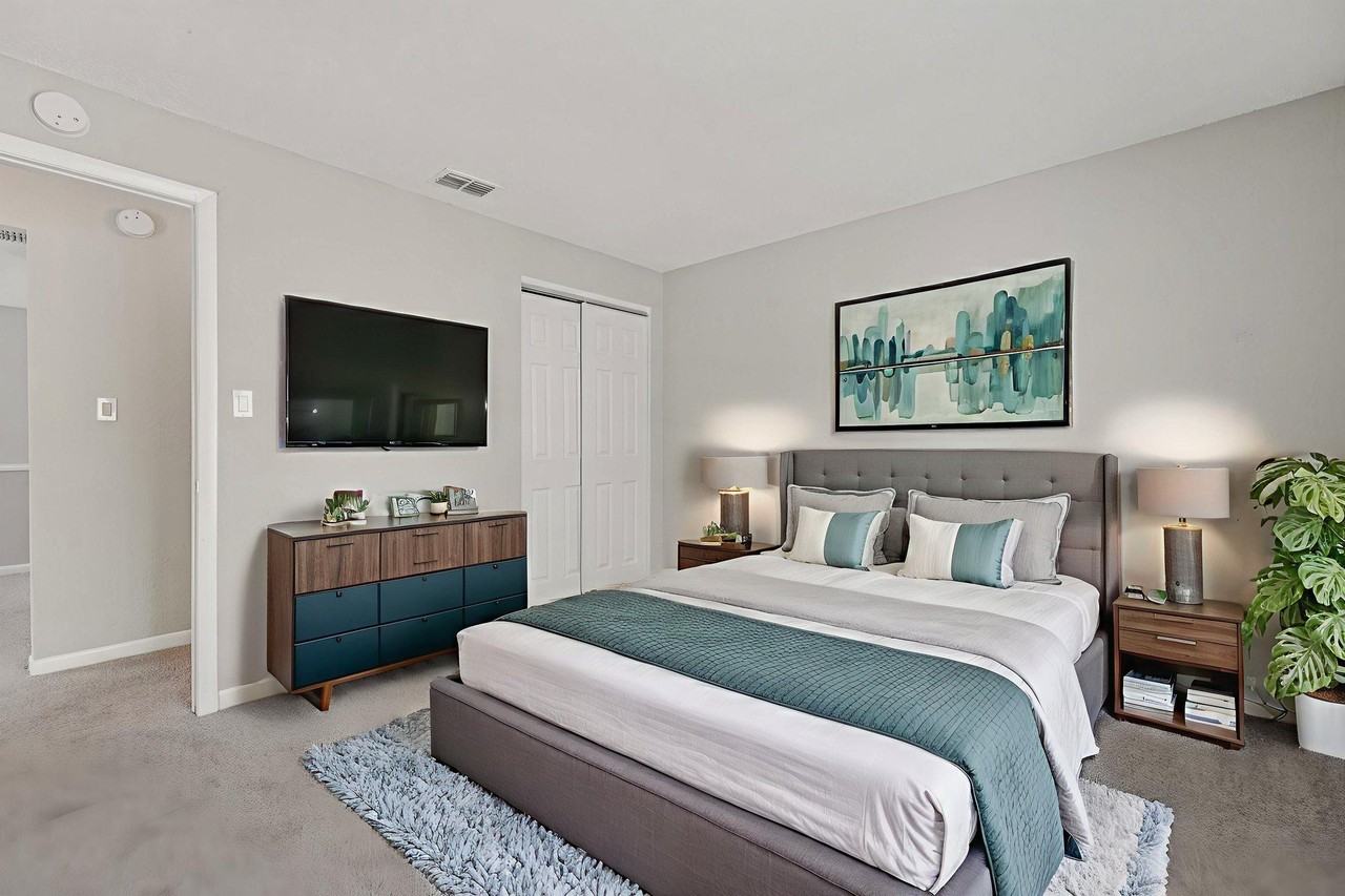 Del Rio Apartment Homes - Photo 3 of 41