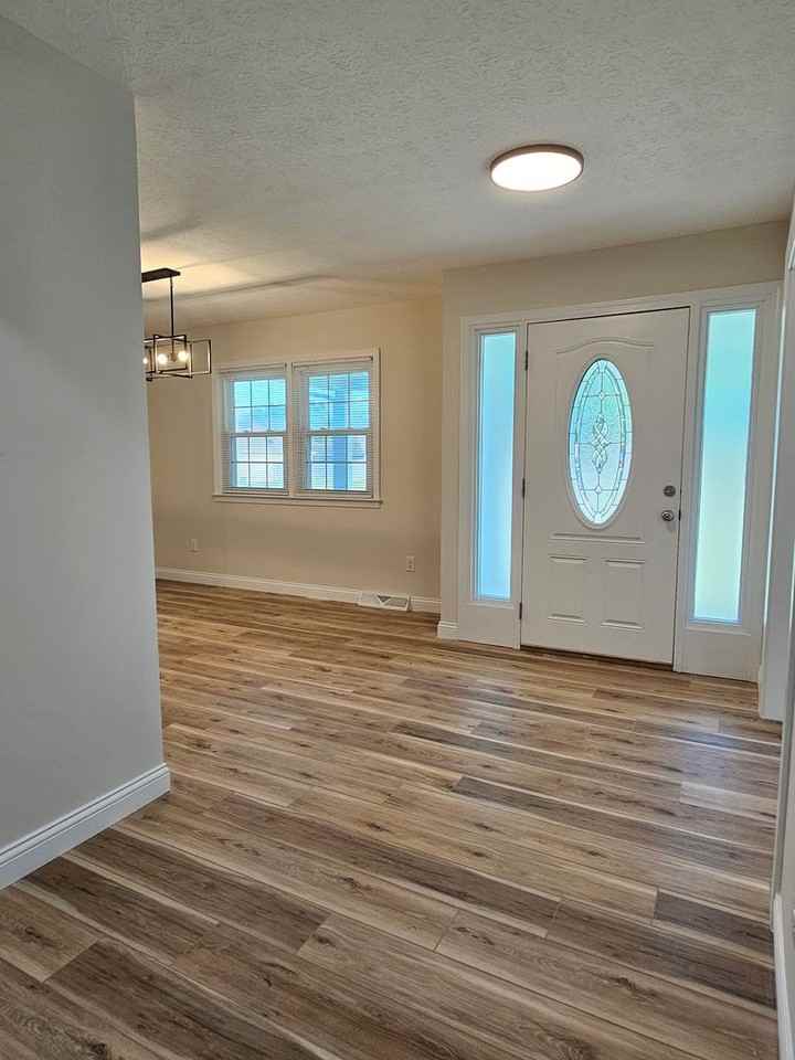 395 W Crocus Dr - Photo 2 of 31