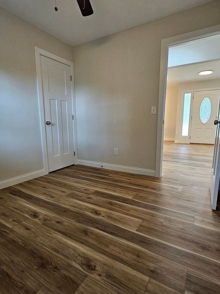 395 W Crocus Dr - Photo 6 of 31