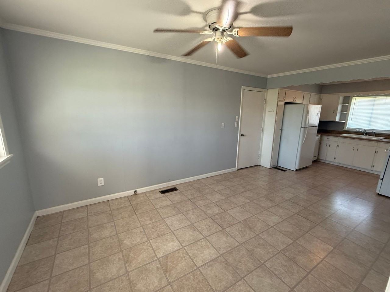 2870 Five Springs Rd - Photo 4 of 9