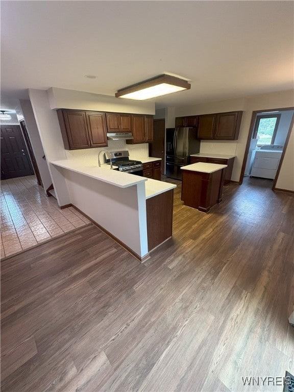 24 Bywater Dr - Photo 3 of 28