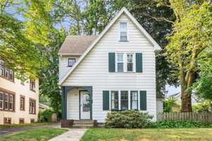 featured image of 297 Spencer Rd