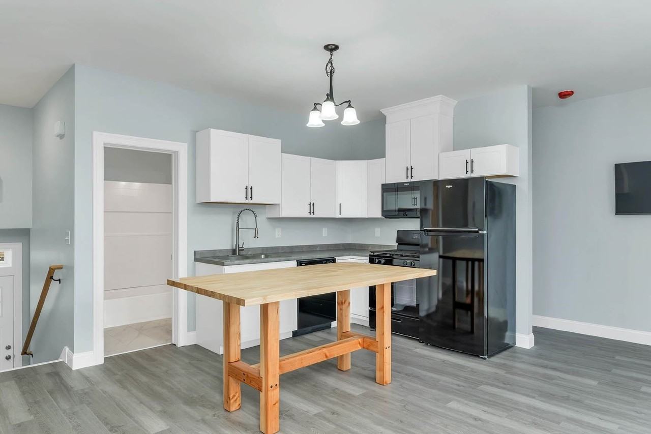 65 Main St - Photo 2 of 31