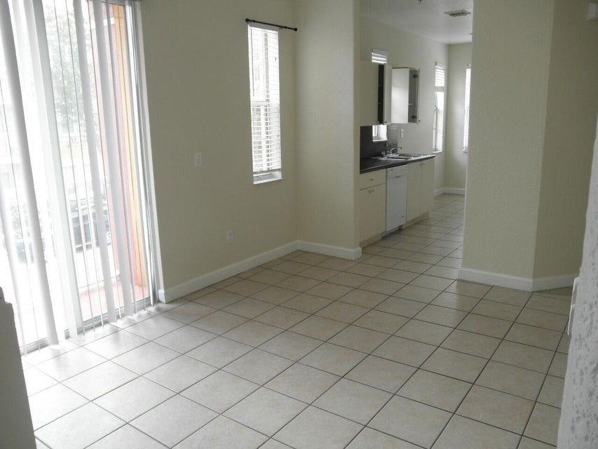 3308 Shoma Dr - Photo 3 of 8