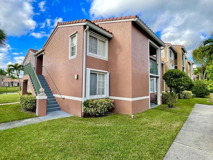 7912 Sonoma Springs Cir - Photo 2 of 8