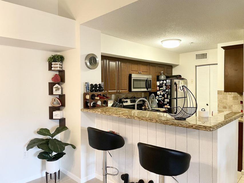 7912 Sonoma Springs Cir - Photo 6 of 8