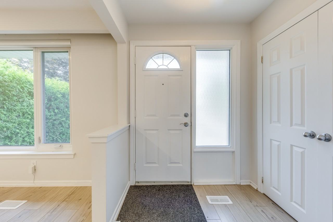 1867 Sandgate Crescent #1 - Photo 5 of 29