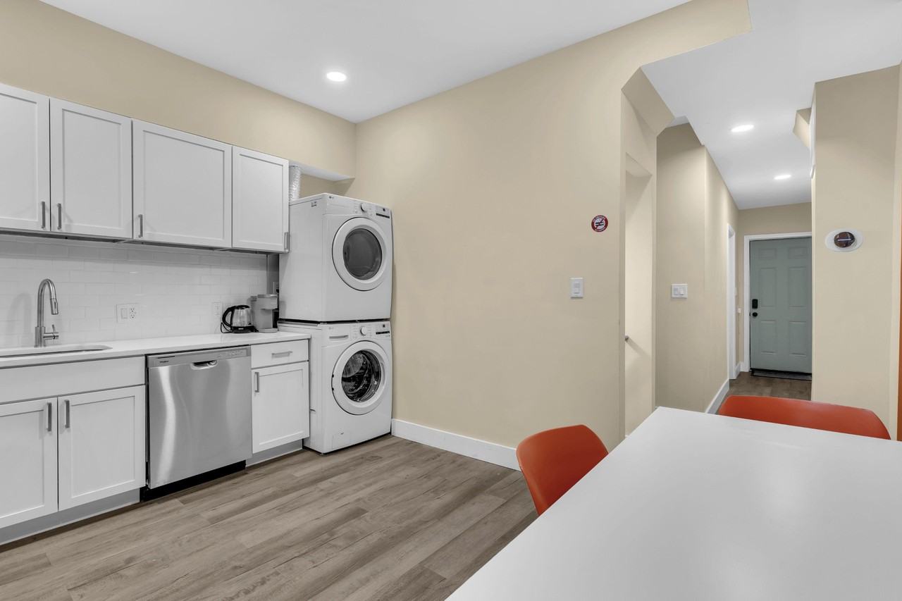 Baker St - Photo 4 of 7