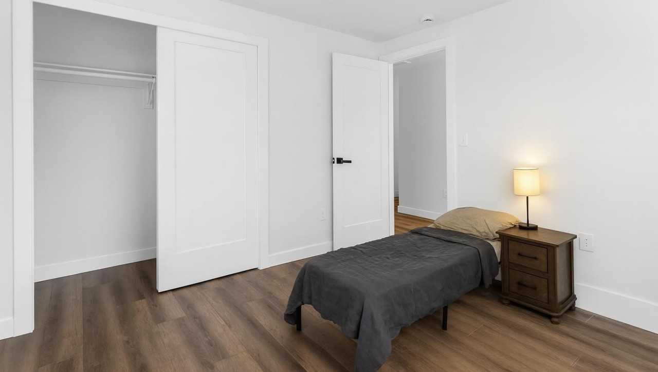 Emerald St - Photo 6 of 7