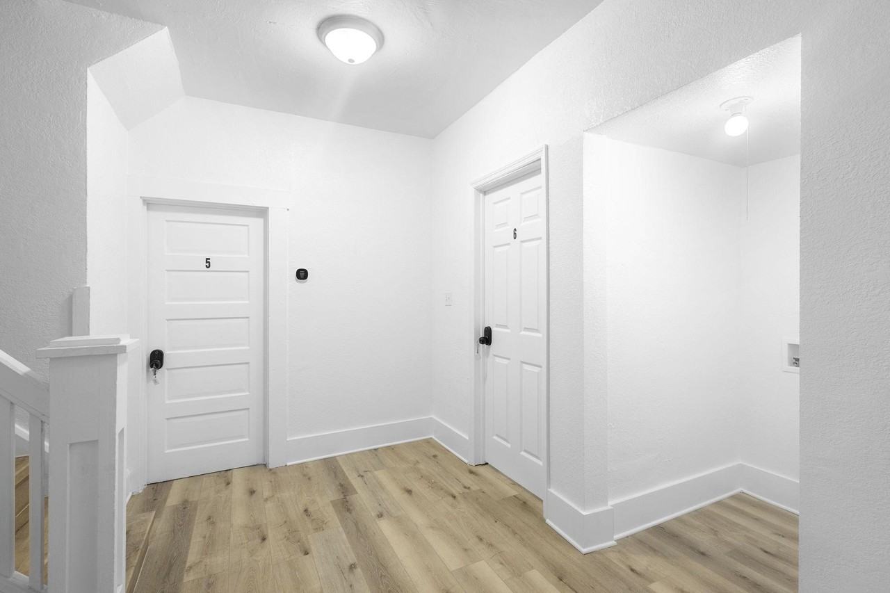 N Ohio Ave - Photo 2 of 8