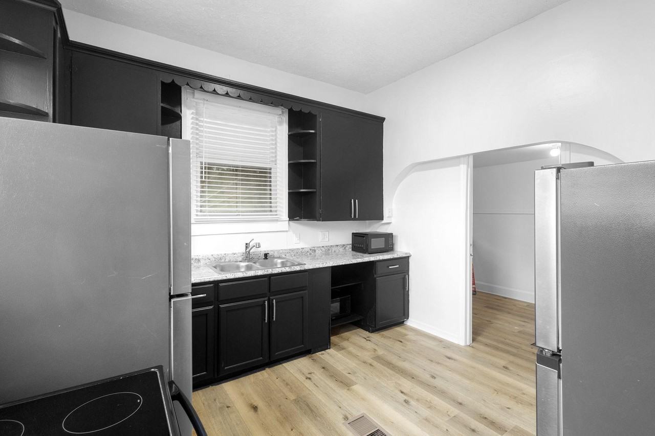 N Ohio Ave - Photo 4 of 8