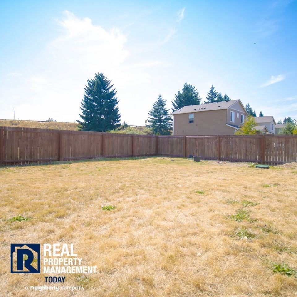 11530 57th Street Ct E - Photo 7 of 10