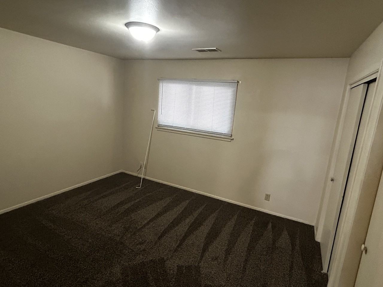 1902 Sheridan Road #11 - Photo 7 of 9