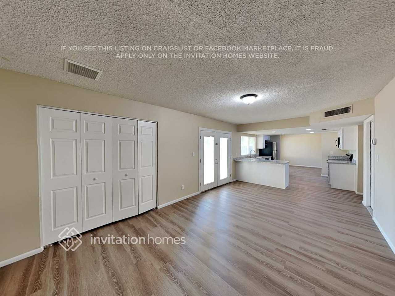 4621 W Carol Ave - Photo 6 of 20