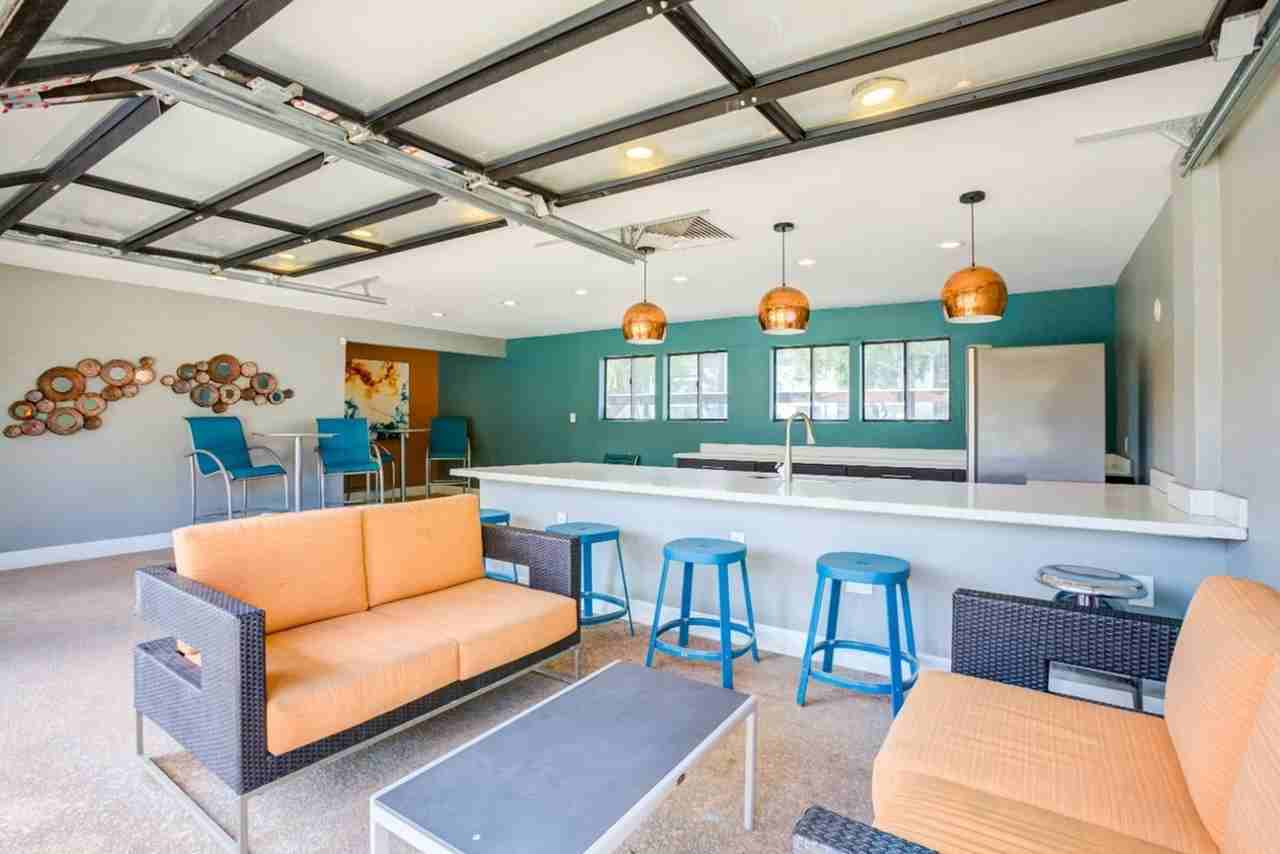 Argenta Apartments - Photo 7 of 36