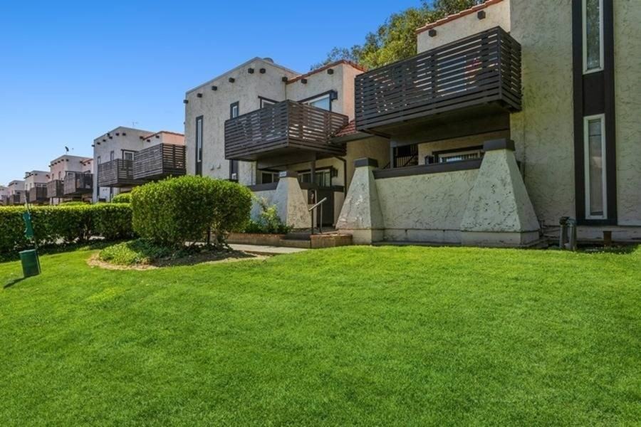 Montecito - Photo 2 of 15