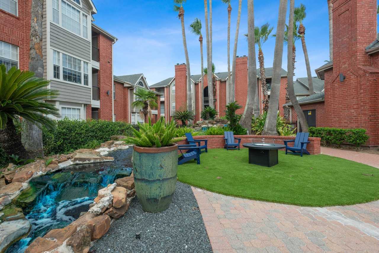 Helix at Med Center - Photo 7 of 32