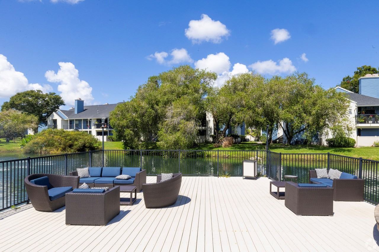 Bay Crossing - Photo 5 of 43