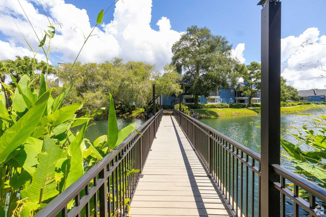 Bay Crossing Apartments - 4711 S Himes Ave Tampa FL | Zumper