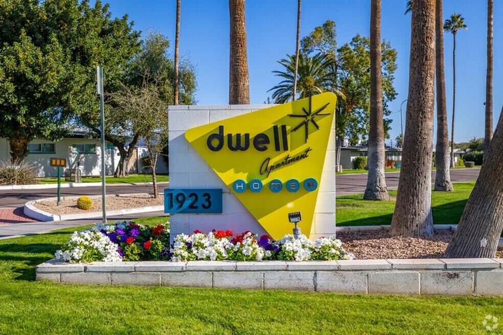 Dwell - Photo 2 of 47