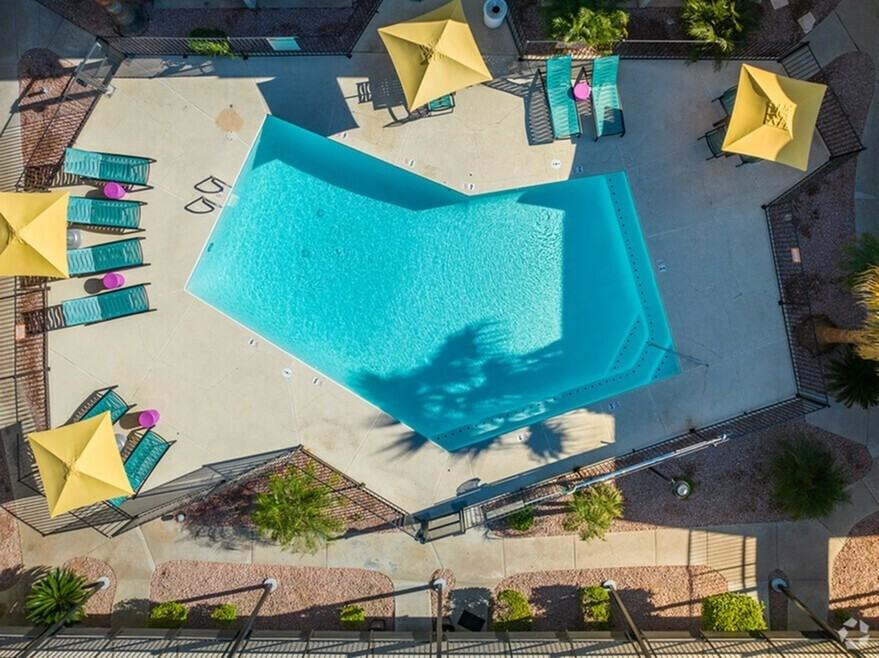 Dwell - Photo 5 of 47