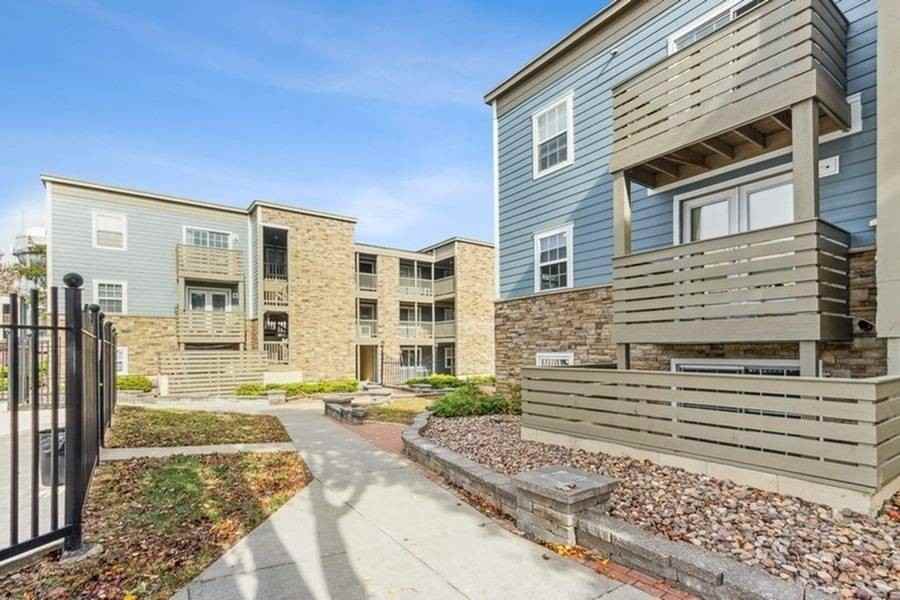 Overland Station - Photo 5 of 50