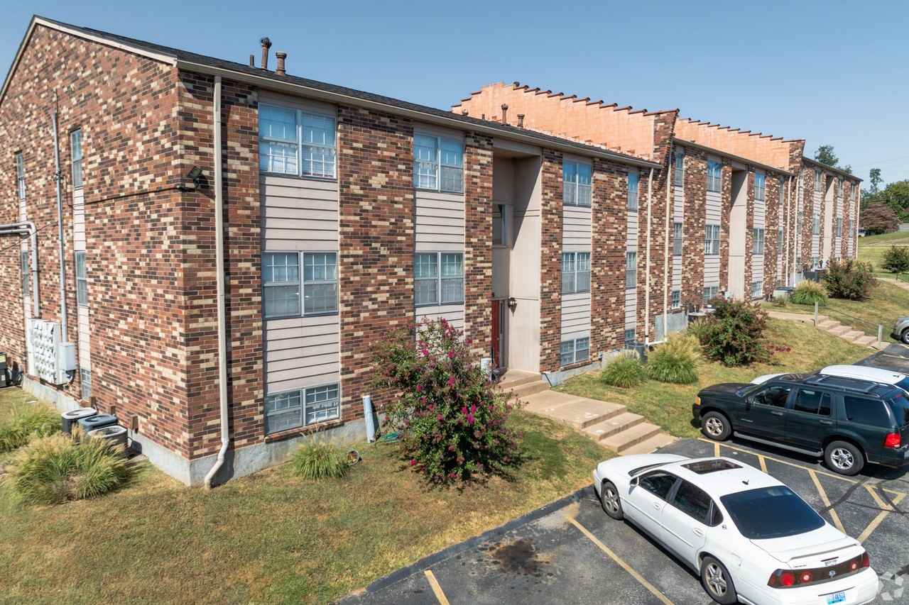 Skyview Commons - Photo 7 of 31