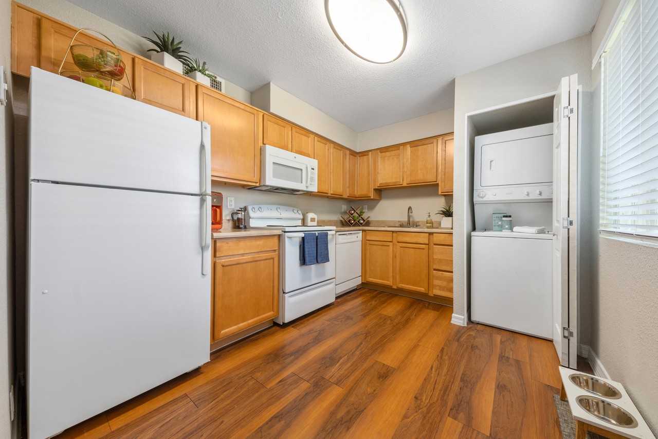 Solaire on Scottsdale - Photo 5 of 30