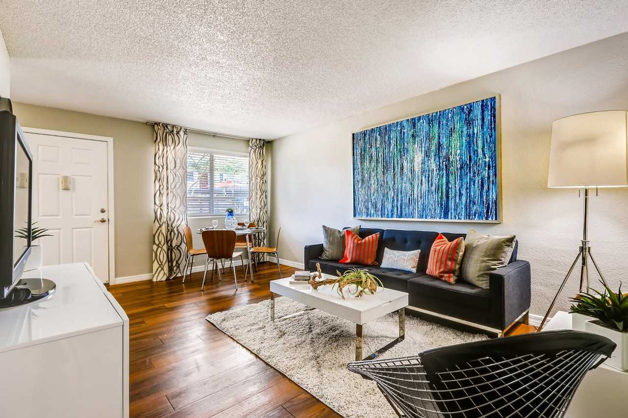 Solaire on Scottsdale - Photo 7 of 30