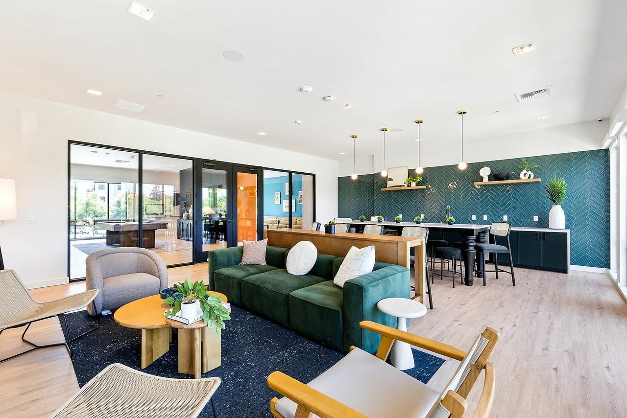 The Hayley - Photo 7 of 50