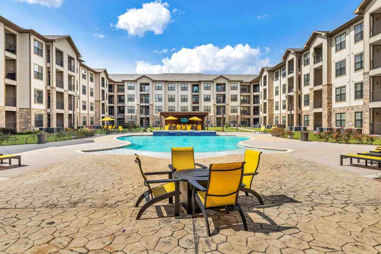 The Milo on Westheimer - Photo 2 of 50