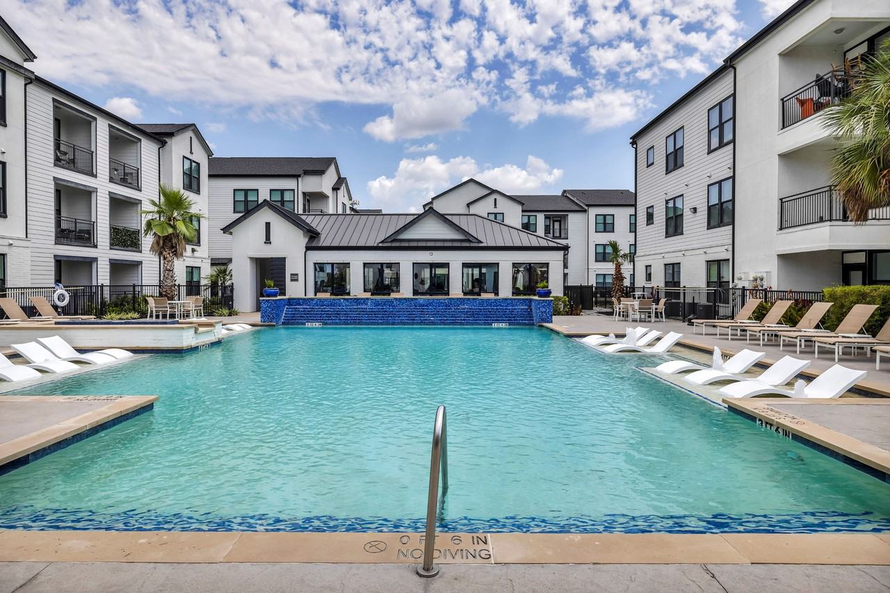 The Peri on Westheimer - Photo 2 of 49