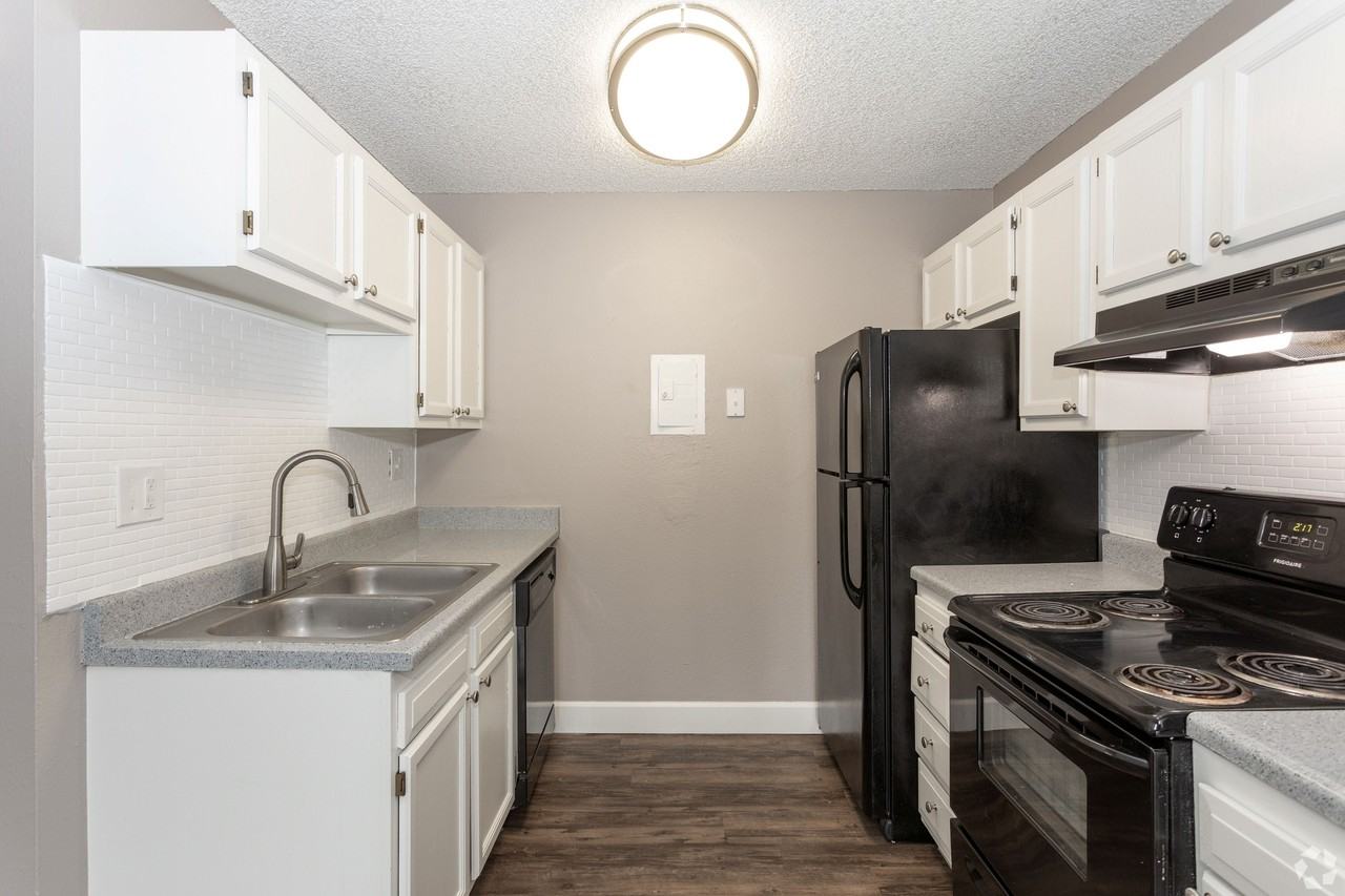 Florida Station - Photo 5 of 30