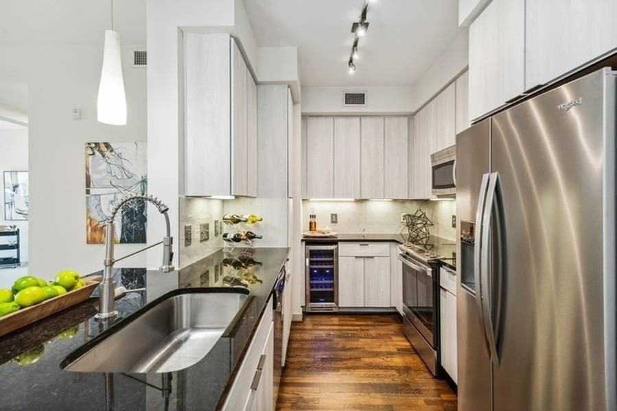 Venue Museum District - Photo 6 of 50