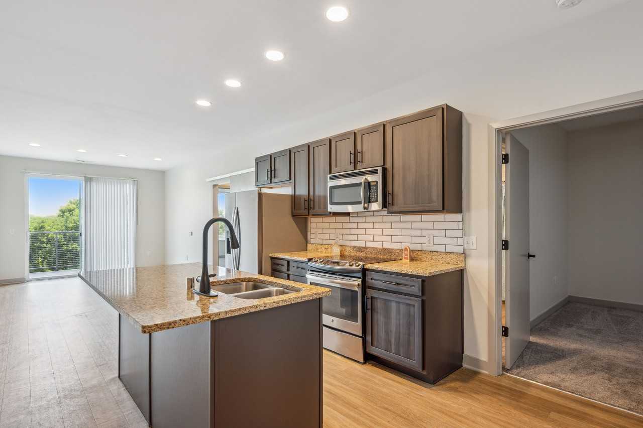 Waterside at River Park Apartments - Photo 4 of 50