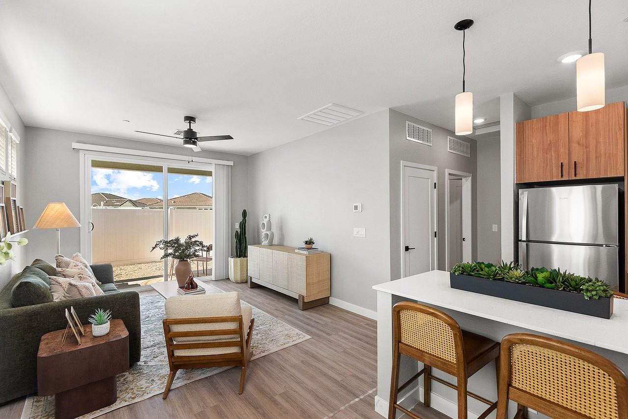 Verge - Photo 6 of 33