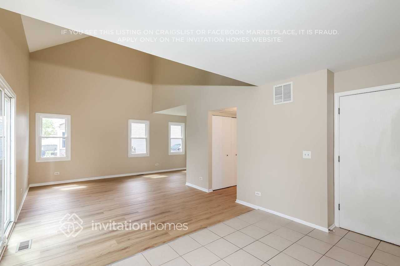 134 Brookwood Ln E - Photo 5 of 19
