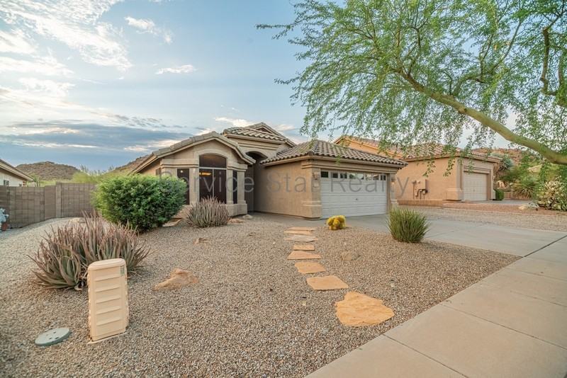 2428 N Malachite - Photo 3 of 26